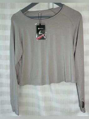 Bestisun Gray Open Back Crop Top Long Sleeve Thumbhole Medium